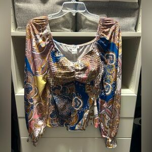 Venus super silky blouse. Small